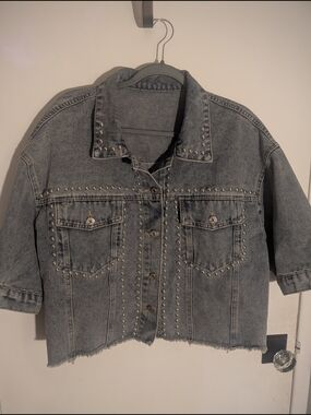 Cropped Studded Plus Size Denim Jacket - Grey Wash